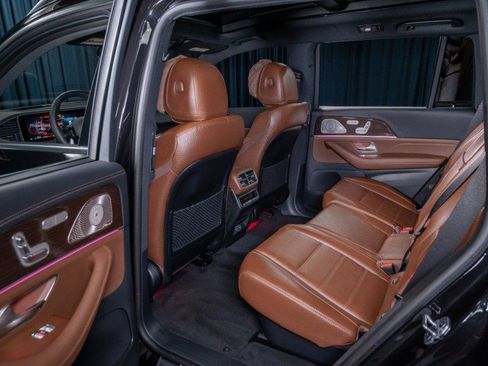 New 2026 Mercedes-Benz GLS 580 4MATIC image 28