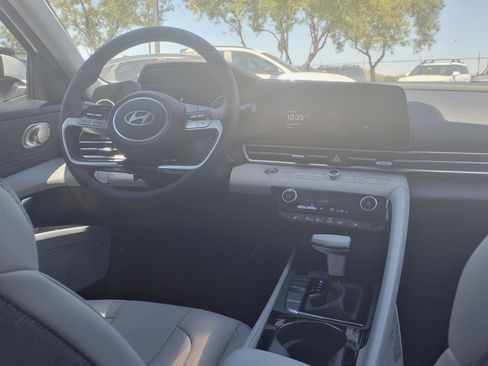 New 2026 Hyundai Elantra Limited FWD image 10