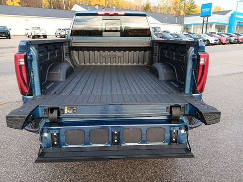New 2026 GMC Sierra 2500 Denali w/ Denali Reserve Package AWD/4WD image 25