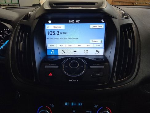 Used 2017 Ford Escape Titanium image 25