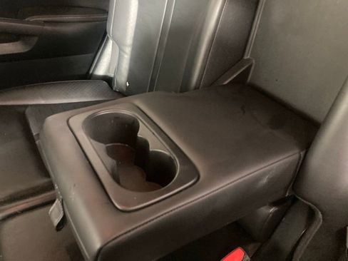 Certified 2024 Kia Sorento S image 17