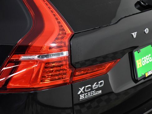 Used 2024 Volvo XC60 B5 Plus image 34
