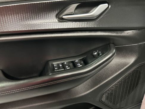 Used 2024 Jeep Grand Cherokee Altitude image 14