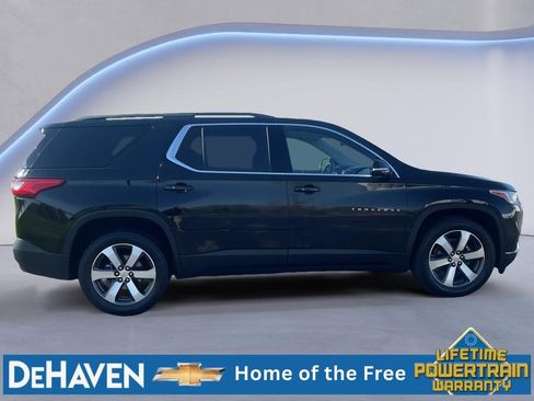 Used 2020 Chevrolet Traverse LT w/ LT Premium Package FWD image 7