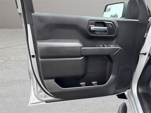 Used 2020 Chevrolet Silverado 1500 Custom Trail Boss w/ Custom Convenience Package image 6