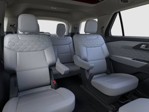 New 2026 Ford Explorer Platinum w/ LUX Leather Package AWD/4WD image 13