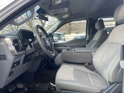 Used 2021 Ford F150 XLT image 19