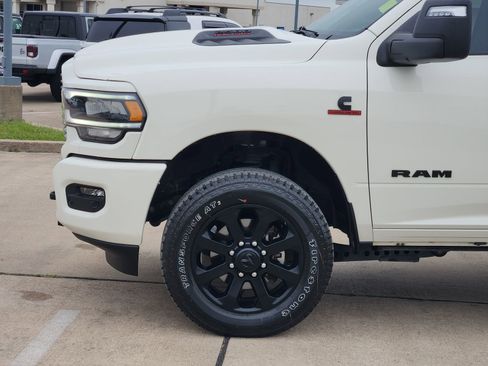 Used 2024 RAM 2500 Laramie w/ Night Edition AWD/4WD image 10