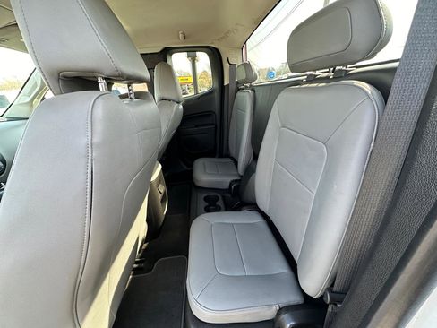 Used 2017 Chevrolet Colorado W/T w/ WT Convenience Package image 9