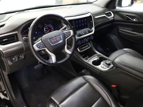 Used 2023 GMC Acadia SLT image 12