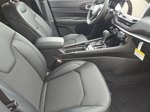 New 2026 Jeep Compass Latitude image 12