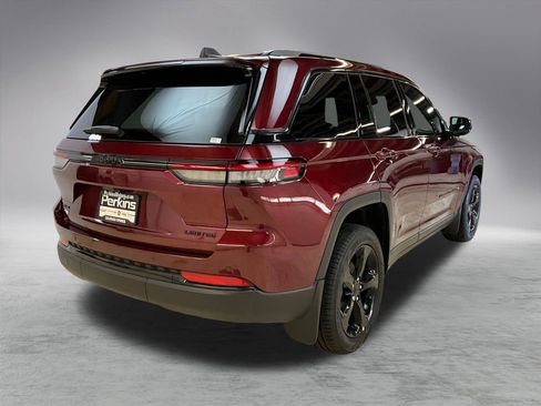 New 2025 Jeep Grand Cherokee Limited w/ Black Appearance Package image 6