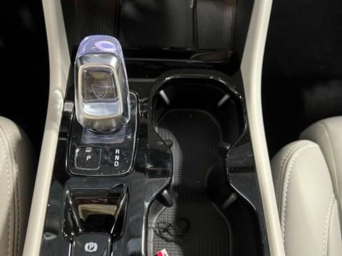 Used 2026 Volvo XC40 B5 Ultra w/ Protection Package Premier image 20