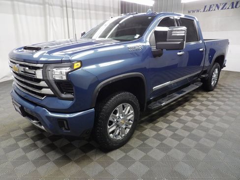 Used 2024 Chevrolet Silverado 2500 High Country image 6