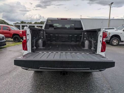 Used 2025 Chevrolet Silverado 1500 LT AWD/4WD image 13