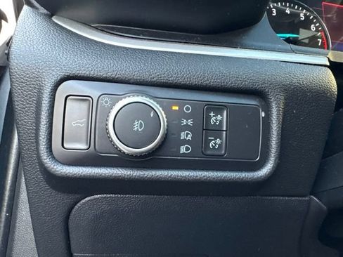 Used 2021 Ford Explorer XLT w/ Equipment Group 202A RWD image 23