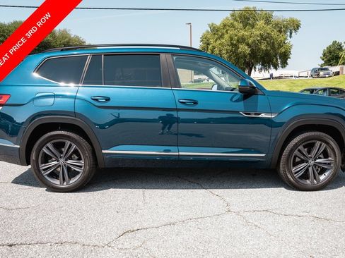 Used 2021 Volkswagen Atlas SE w/ Panoramic Sunroof Package FWD image 9