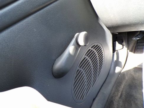 Used 2001 Chevrolet Cavalier Sedan w/ Preferred Equipment Group 1 image 15