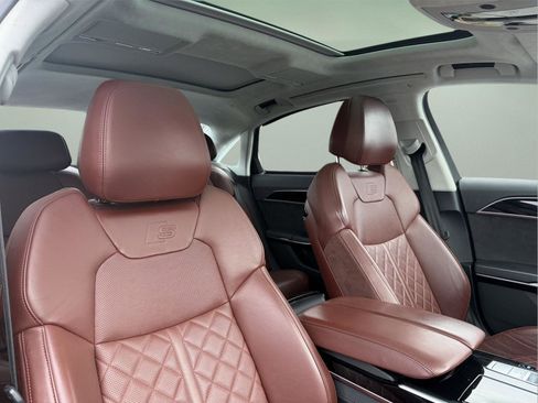 Used 2020 Audi S8 L w/ S8 Executive Package image 31