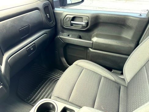 Used 2024 Chevrolet Silverado 2500 Custom w/ Custom Value Package image 28