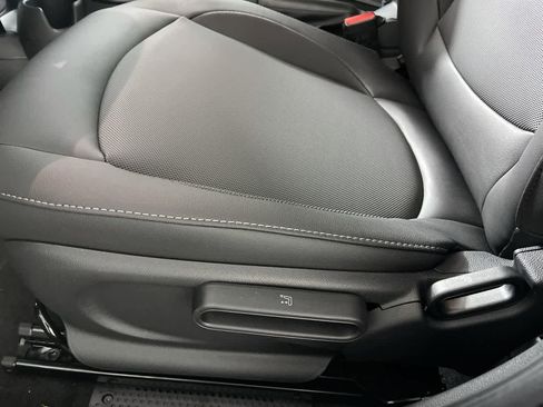 Certified 2023 MINI Cooper 4-Door Hardtop image 10