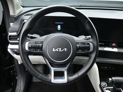 Used 2023 Kia Sportage EX image 15