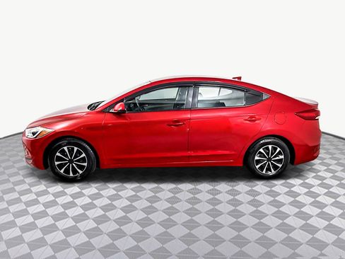 Used 2017 Hyundai Elantra SE image 6