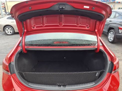 Used 2022 Hyundai Accent SE image 11