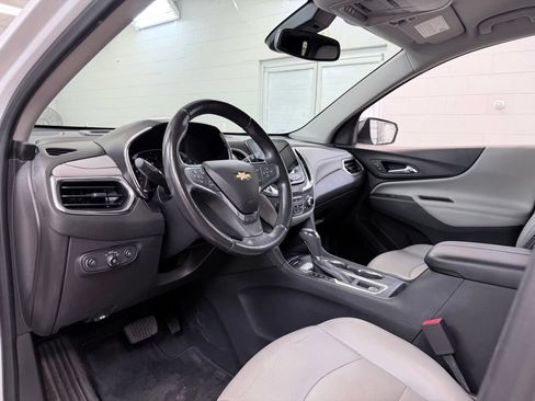 Used 2020 Chevrolet Equinox Premier AWD/4WD image 17