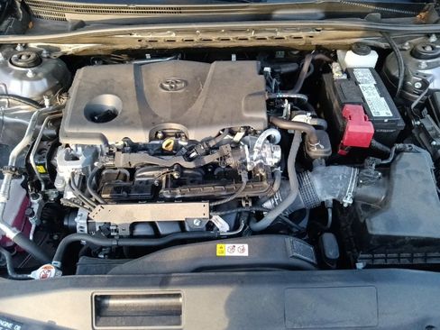 Used 2024 Toyota Camry XLE image 32