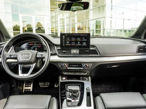 Used 2021 Audi SQ5 Premium Plus w/ Premium Plus Package AWD/4WD image 5