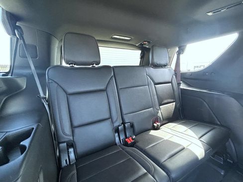 Used 2024 Chevrolet Tahoe High Country AWD/4WD image 19