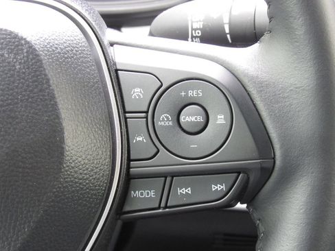 Certified 2025 Toyota Corolla SE FWD image 23