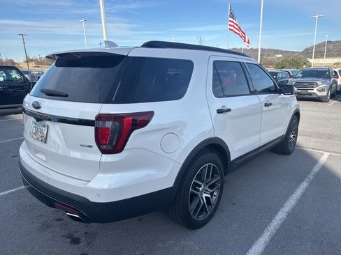 Used 2016 Ford Explorer Sport w/ Equipment Group 401A image 5