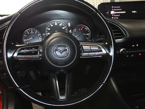 Used 2019 MAZDA MAZDA3 Sedan w/ Preferred Package FWD image 11