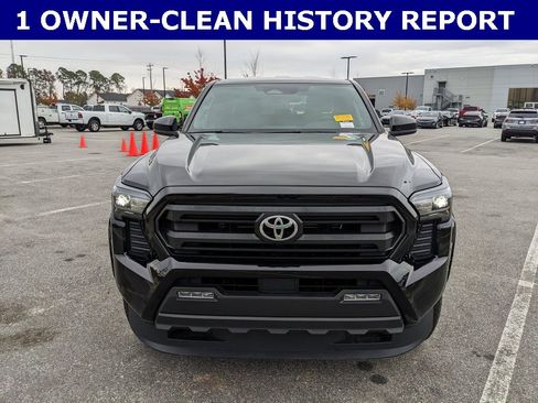 Used 2024 Toyota Tacoma SR5 image 7