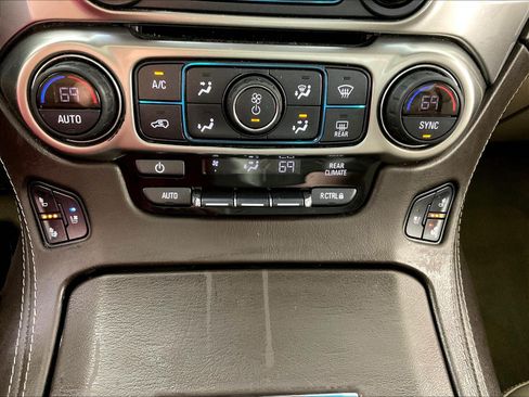 Used 2019 Chevrolet Tahoe Premier AWD/4WD image 39