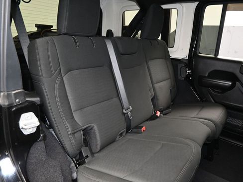 Used 2020 Jeep Wrangler Unlimited Sport S image 37