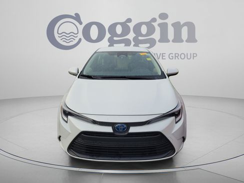 Used 2024 Toyota Corolla LE FWD image 6