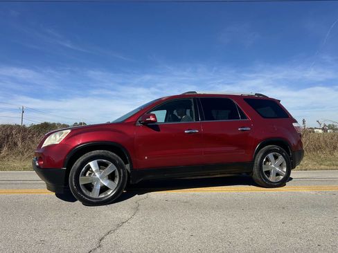 Used 2010 GMC Acadia SLT image 2