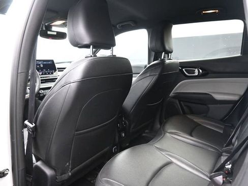 Used 2025 Jeep Compass Limited image 13