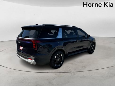 New 2026 Kia Carnival EX image 4