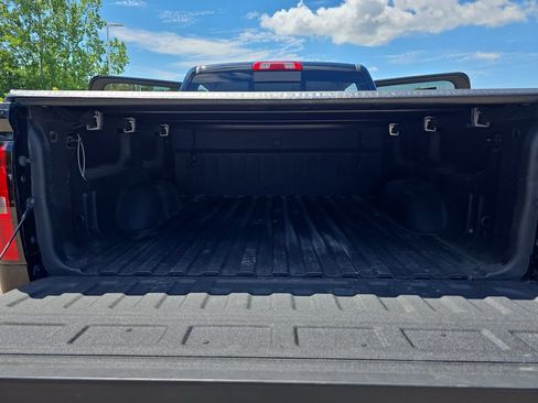 Used 2017 GMC Sierra 1500 SLE w/ SLE Value Package AWD/4WD image 12
