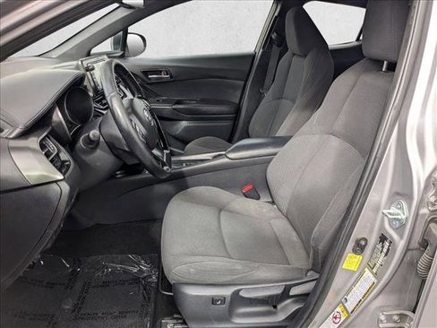 Used 2018 Toyota C-HR XLE image 16