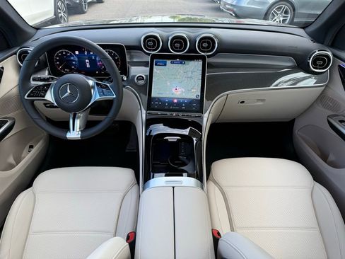 New 2026 Mercedes-Benz GLC 300 image 10
