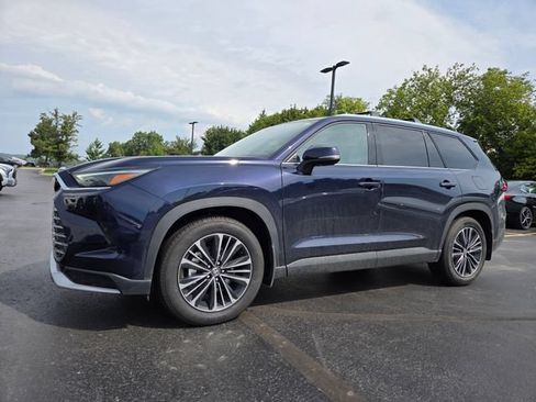 Used 2026 Toyota Grand Highlander AWD Hybrid image 1