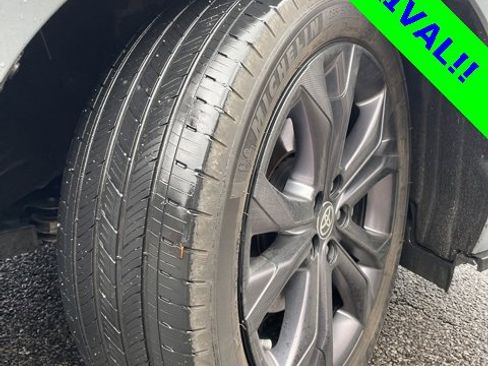 Used 2024 Toyota Sienna XSE image 2