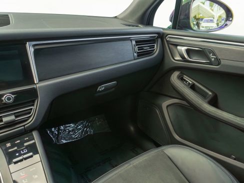 Used 2023 Porsche Macan GTS w/ Sport Chrono Package image 50