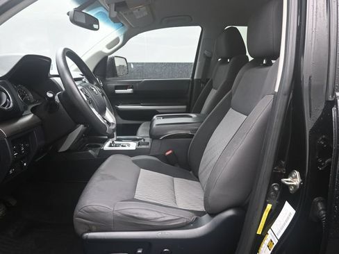 Used 2017 Toyota Tundra SR5 w/ SR5 Upgrade Package AWD/4WD image 18