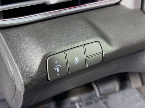 Used 2024 Hyundai Elantra SEL FWD image 40